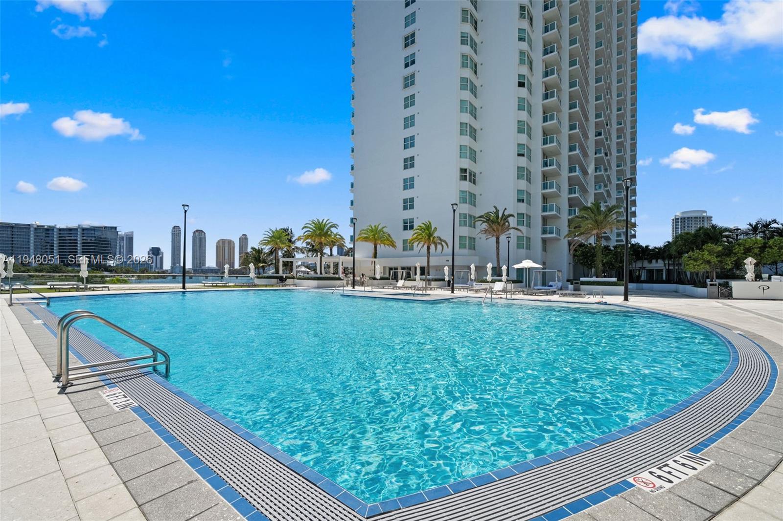 THE PENINSULA II CONDO - Residential