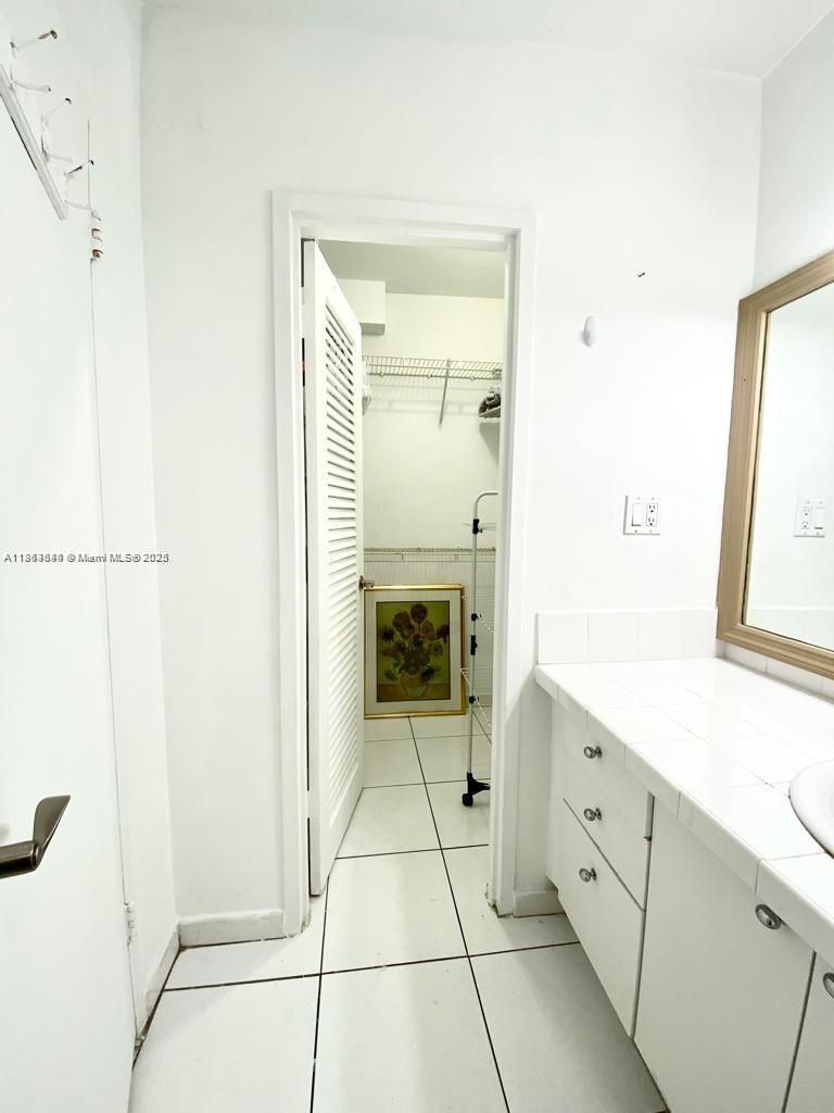 THE DECOPLAGE CONDO - Residential