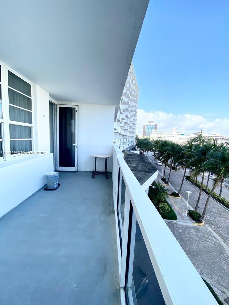 THE DECOPLAGE CONDO - Residential