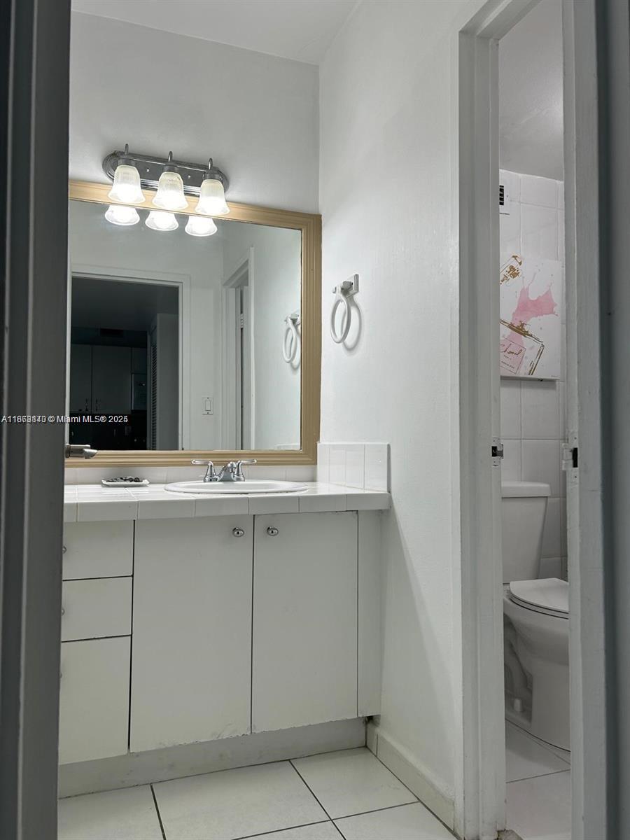 THE DECOPLAGE CONDO - Residential