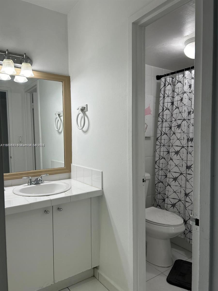 THE DECOPLAGE CONDO - Residential