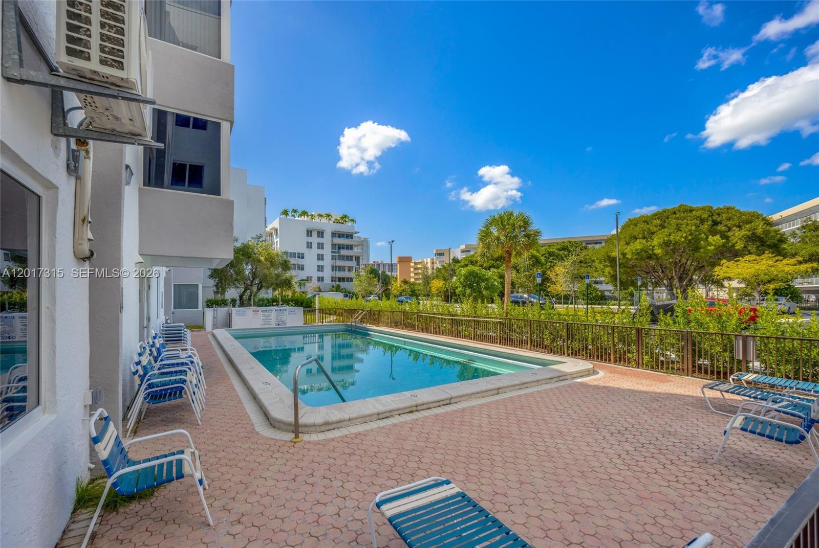 CARIBBEAN BREEZE CONDO - Residential