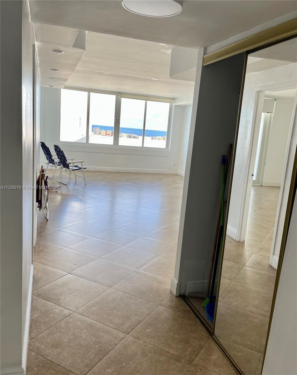 THE CARRIAGE HOUSE CONDO - Residential Lease