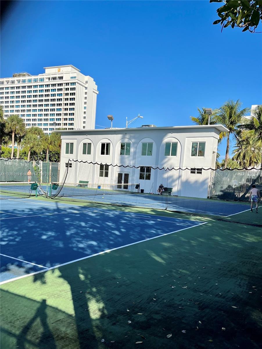 THE CARRIAGE HOUSE CONDO - Residential Lease