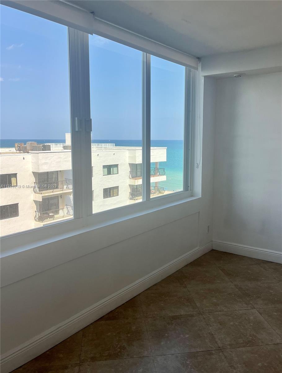 THE CARRIAGE HOUSE CONDO - Residential Lease