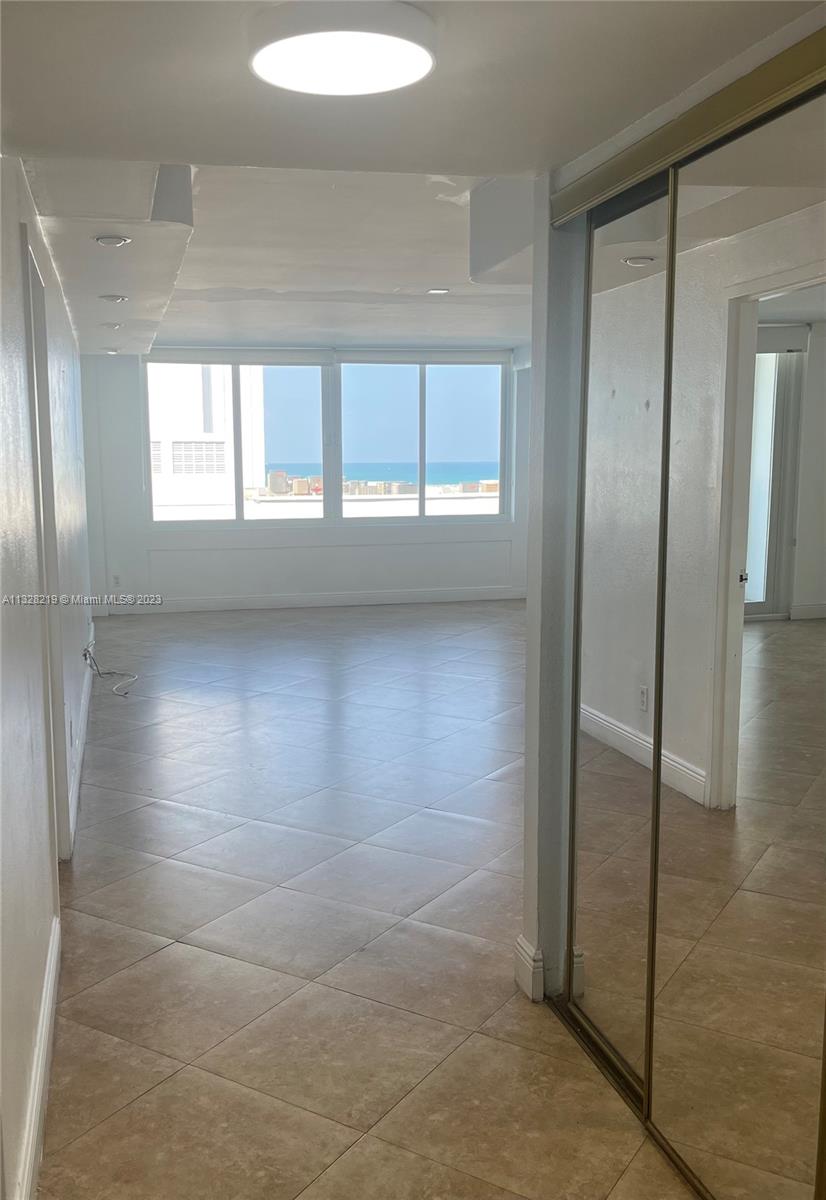 THE CARRIAGE HOUSE CONDO - Residential Lease