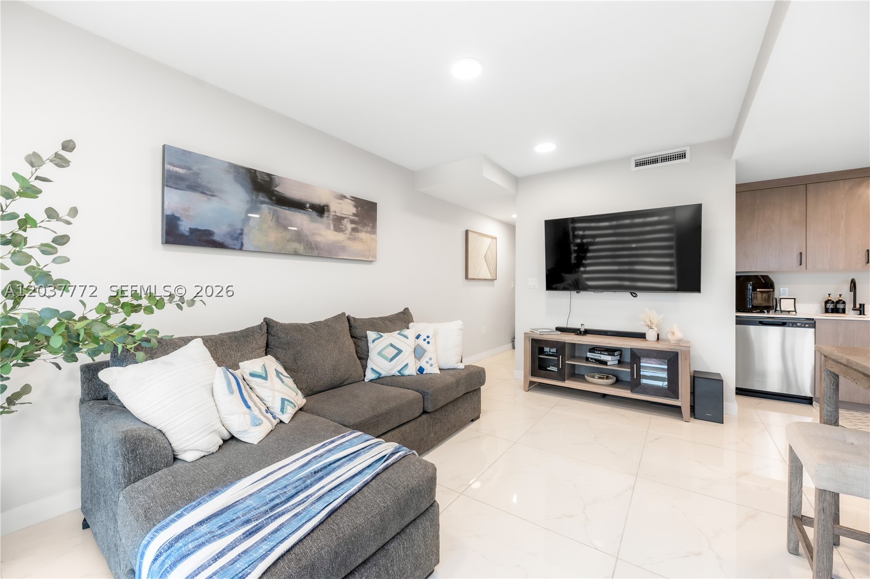 PARADISE ONE - Residential