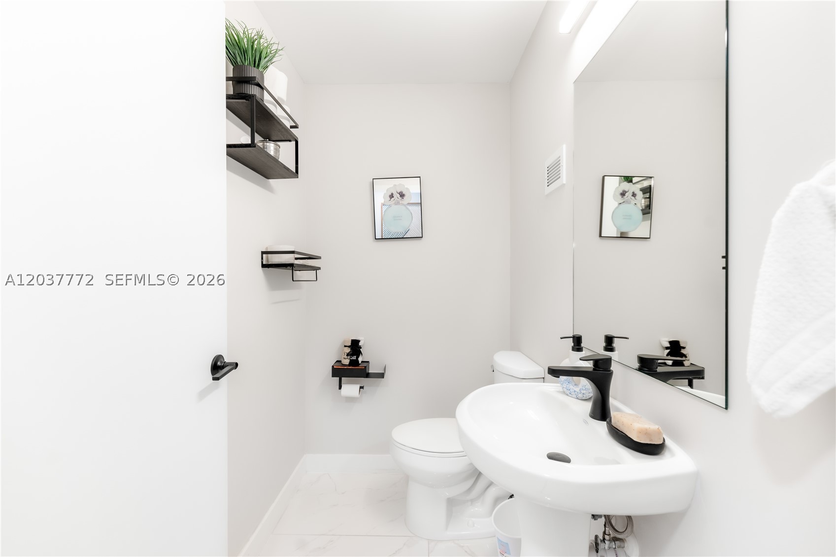 PARADISE ONE - Residential