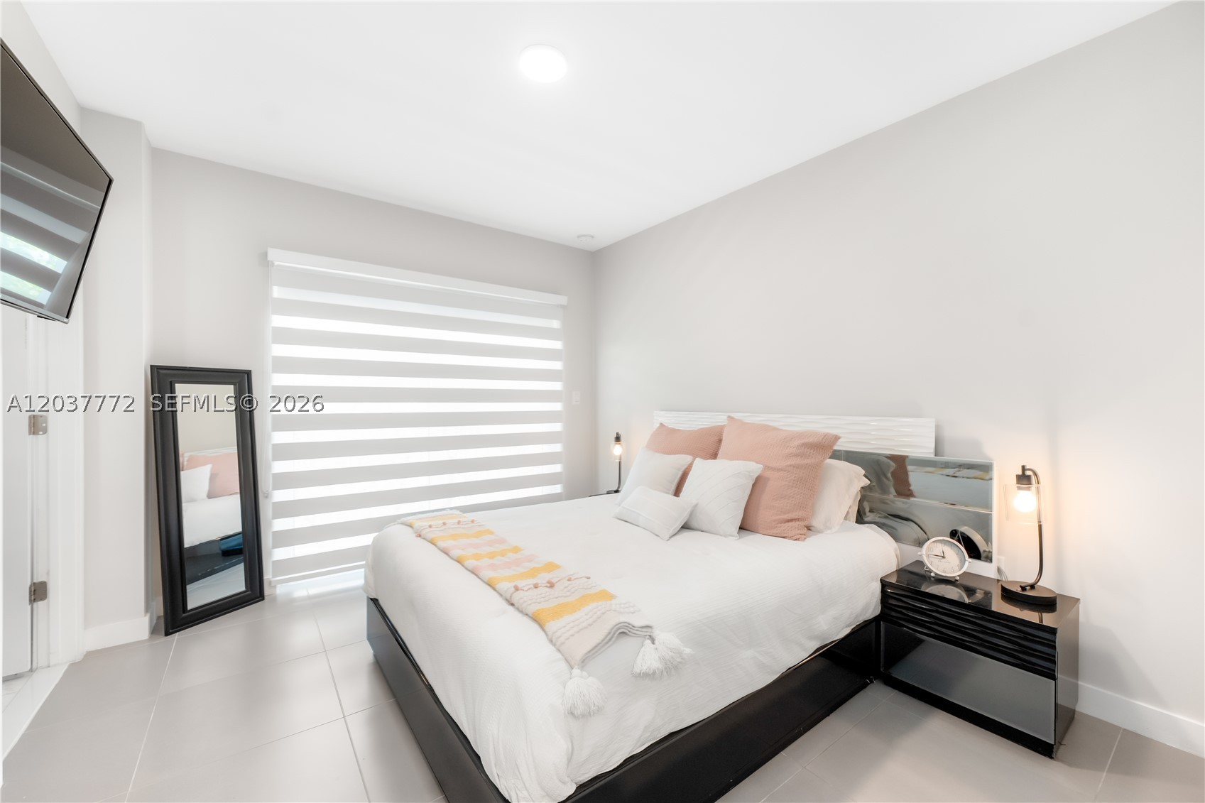 PARADISE ONE - Residential