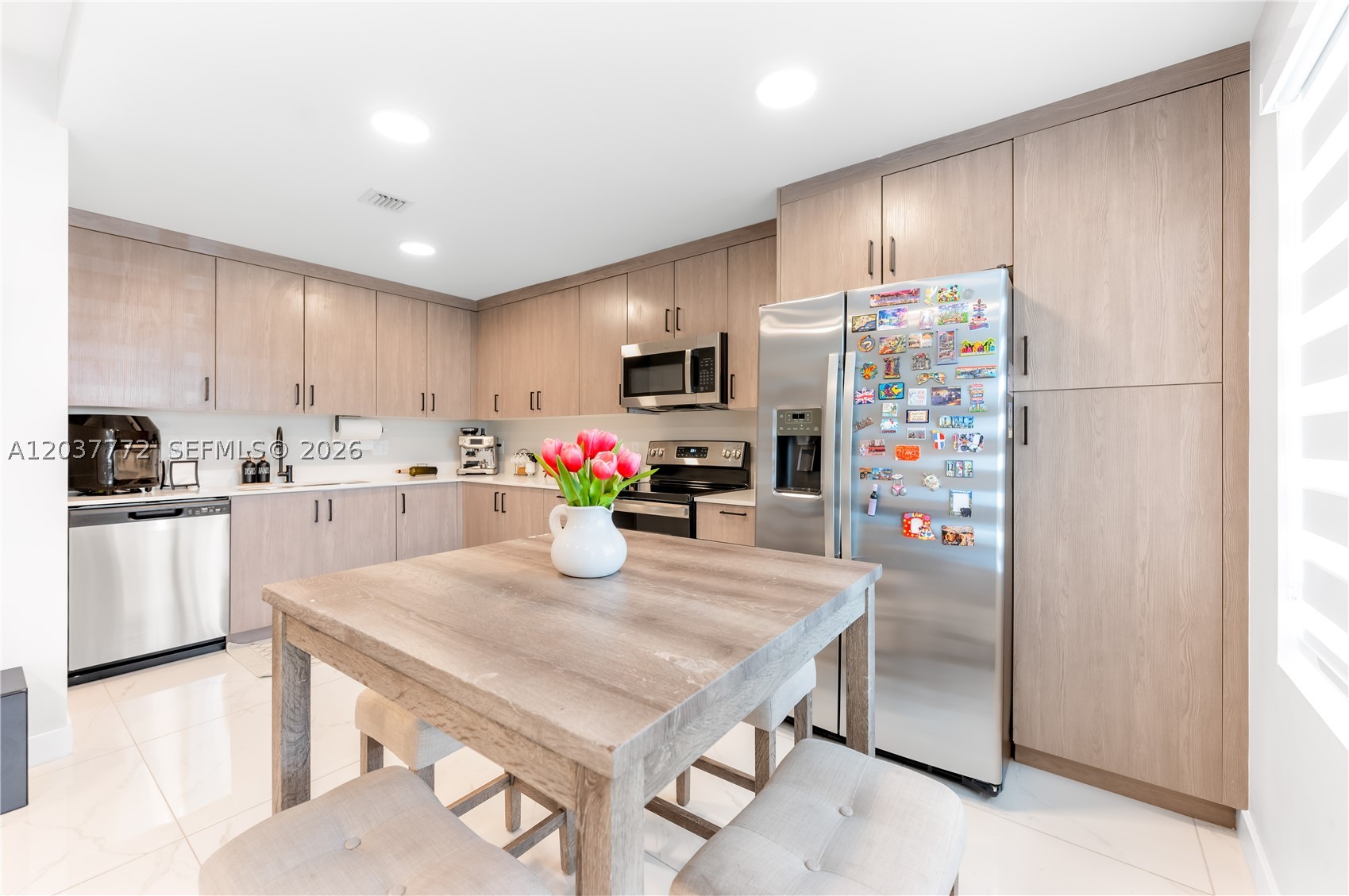 PARADISE ONE - Residential