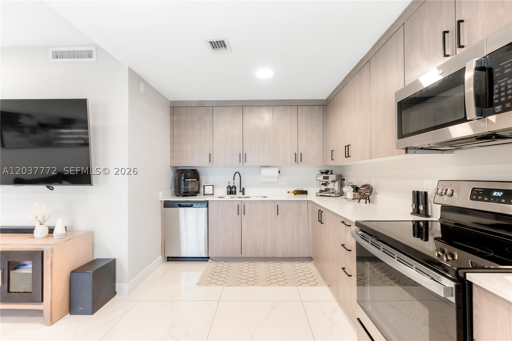 PARADISE ONE - Residential