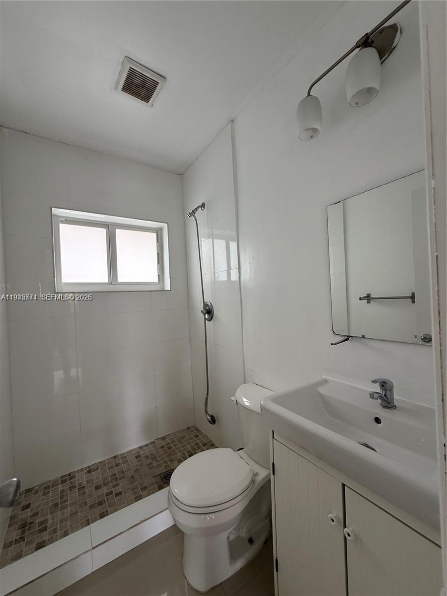 LEMON CITY WHITES - Residential Lease