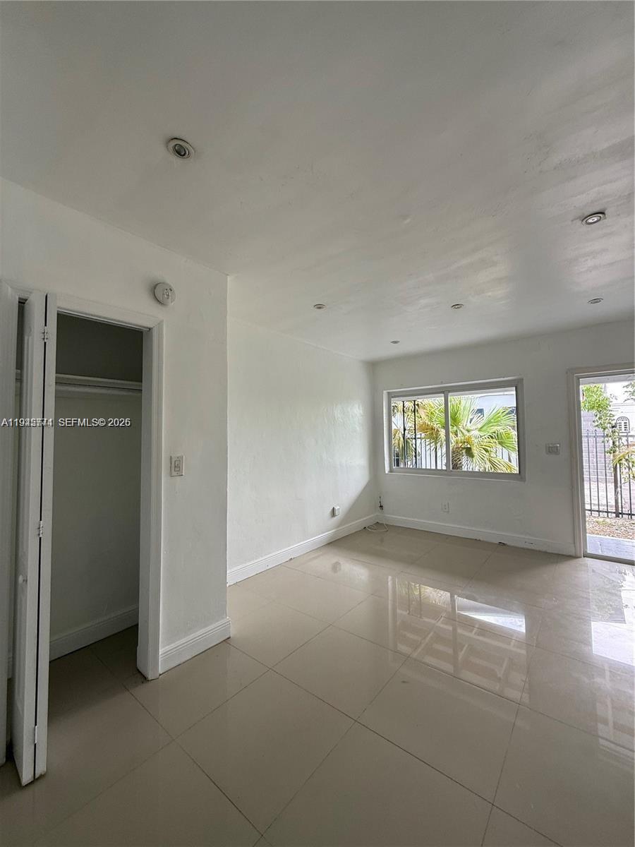 LEMON CITY WHITES - Residential Lease