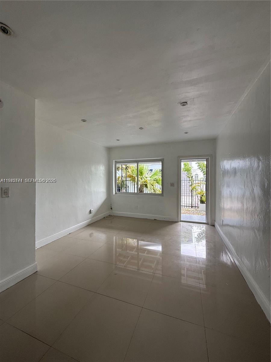 LEMON CITY WHITES - Residential Lease