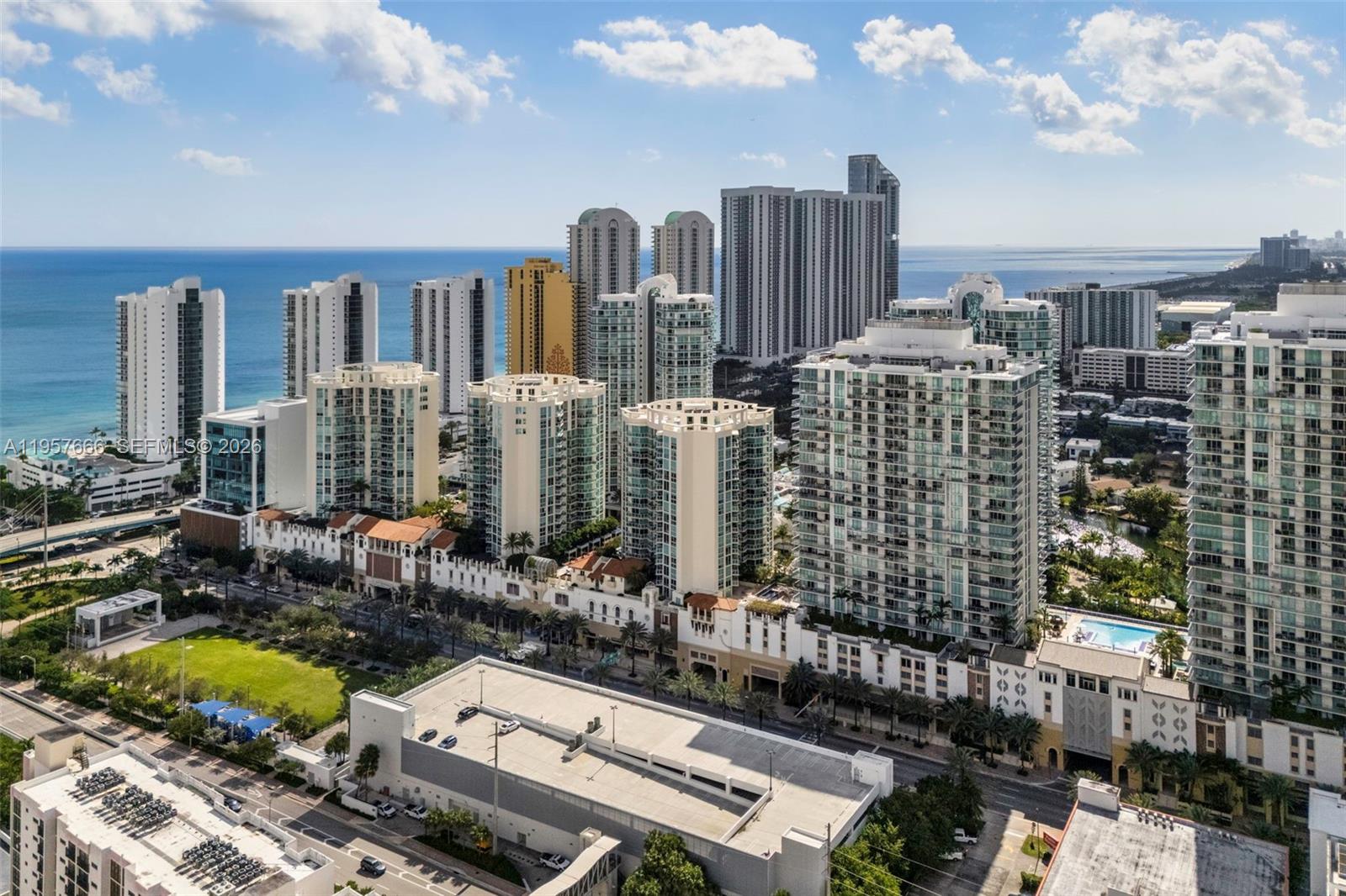 PARQUE TOWERS CONDO - Residential