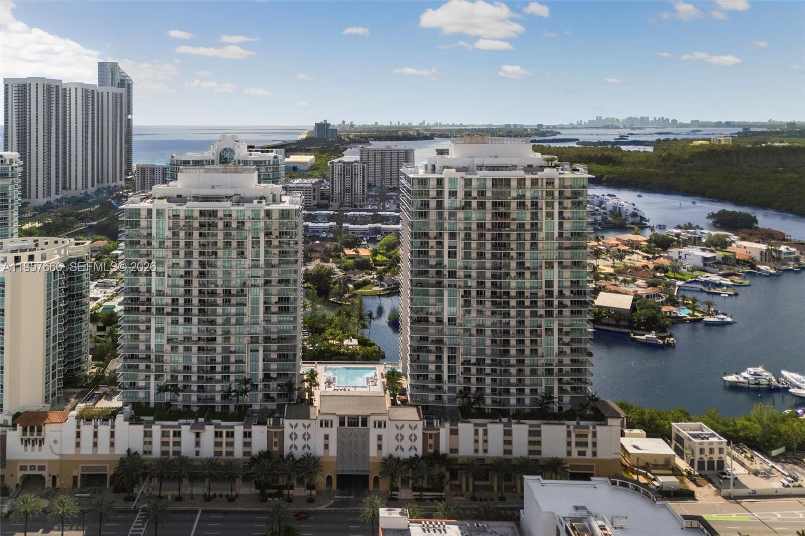 PARQUE TOWERS CONDO - Residential