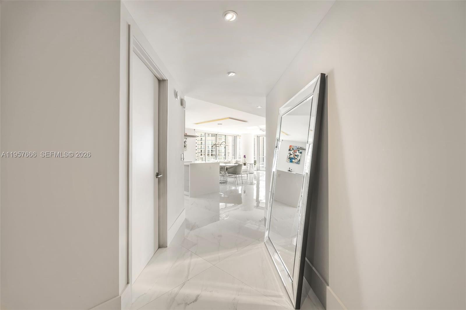 PARQUE TOWERS CONDO - Residential