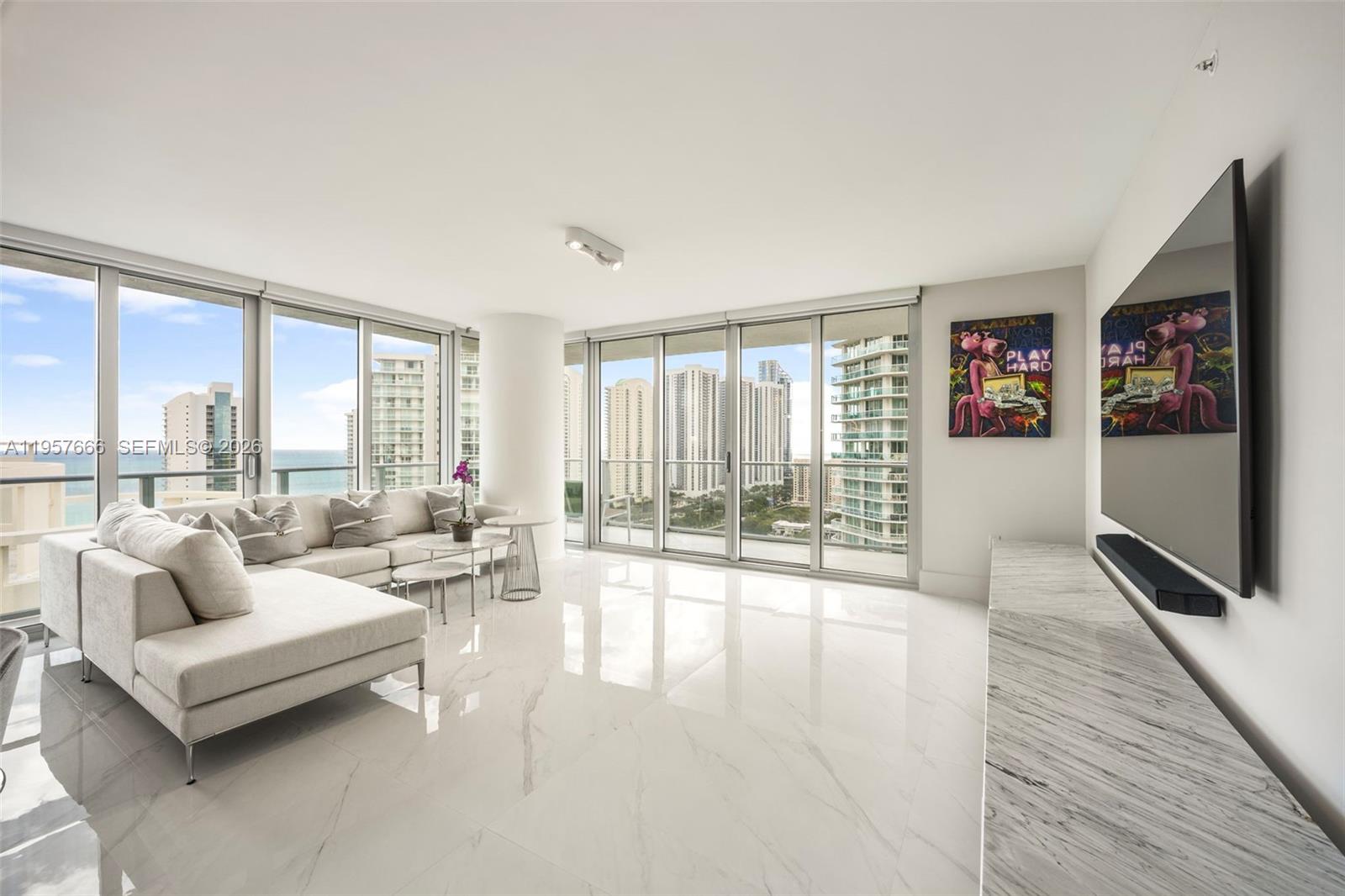 PARQUE TOWERS CONDO - Residential