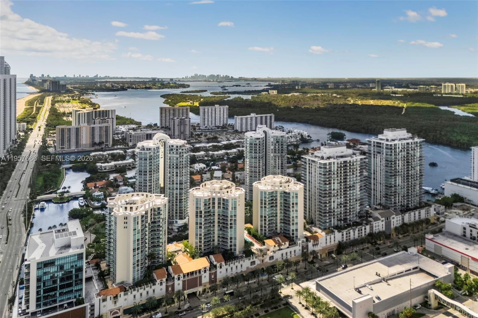 PARQUE TOWERS CONDO - Residential