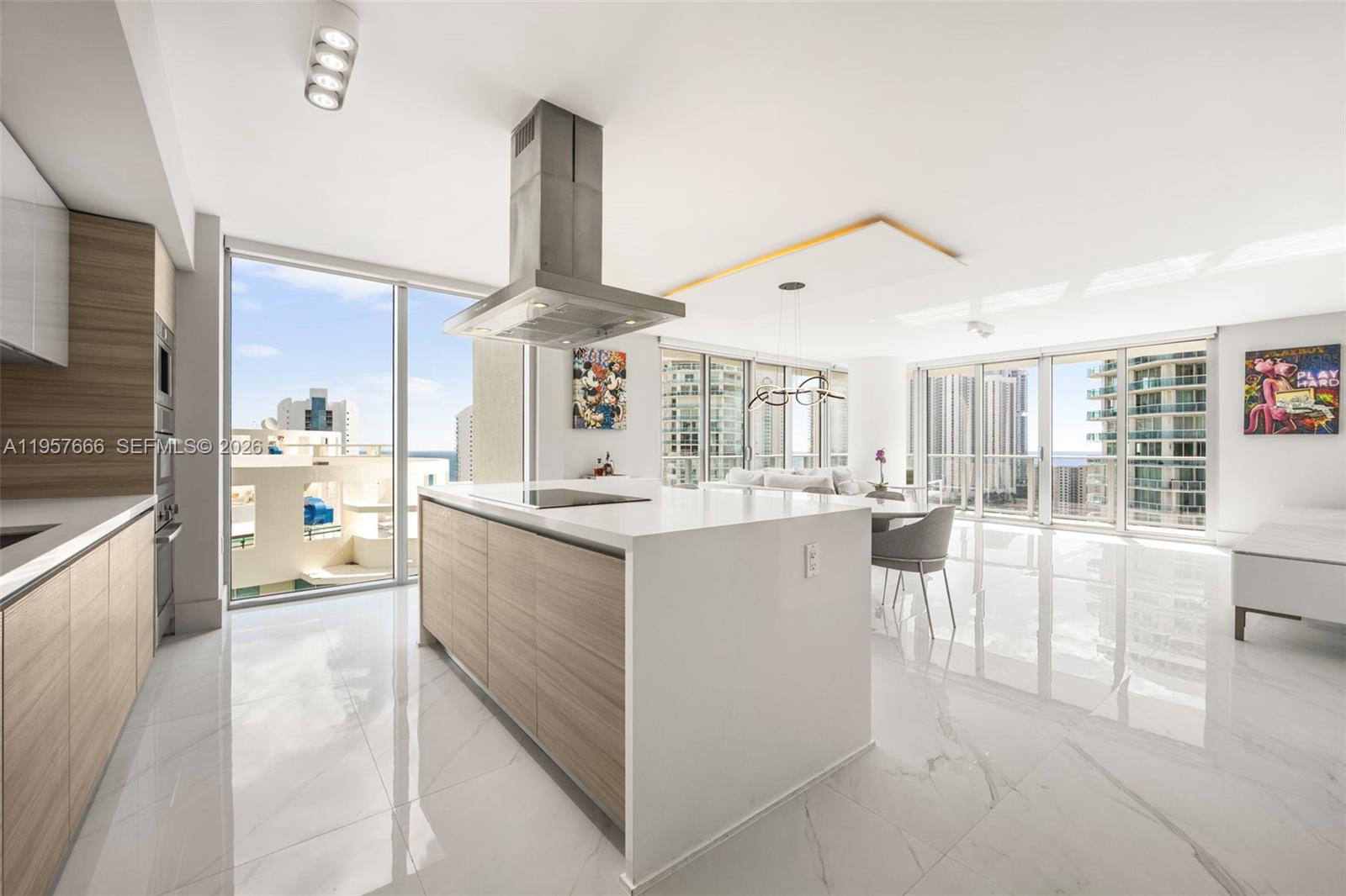 PARQUE TOWERS CONDO - Residential