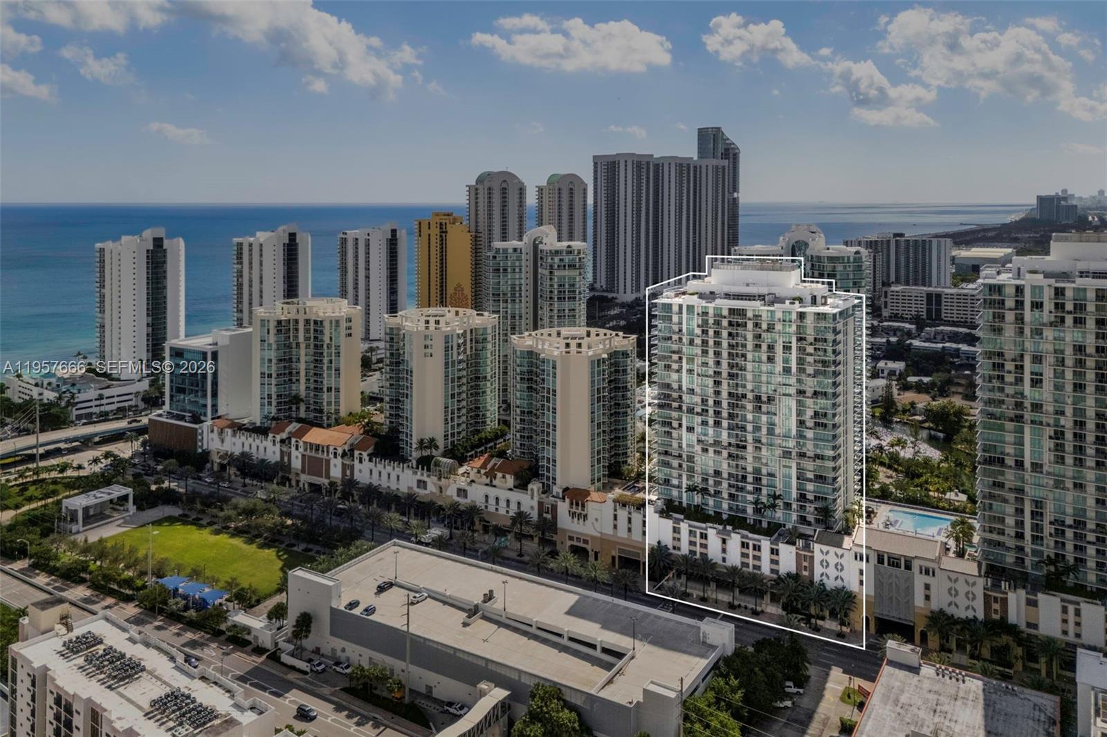 PARQUE TOWERS CONDO - Residential