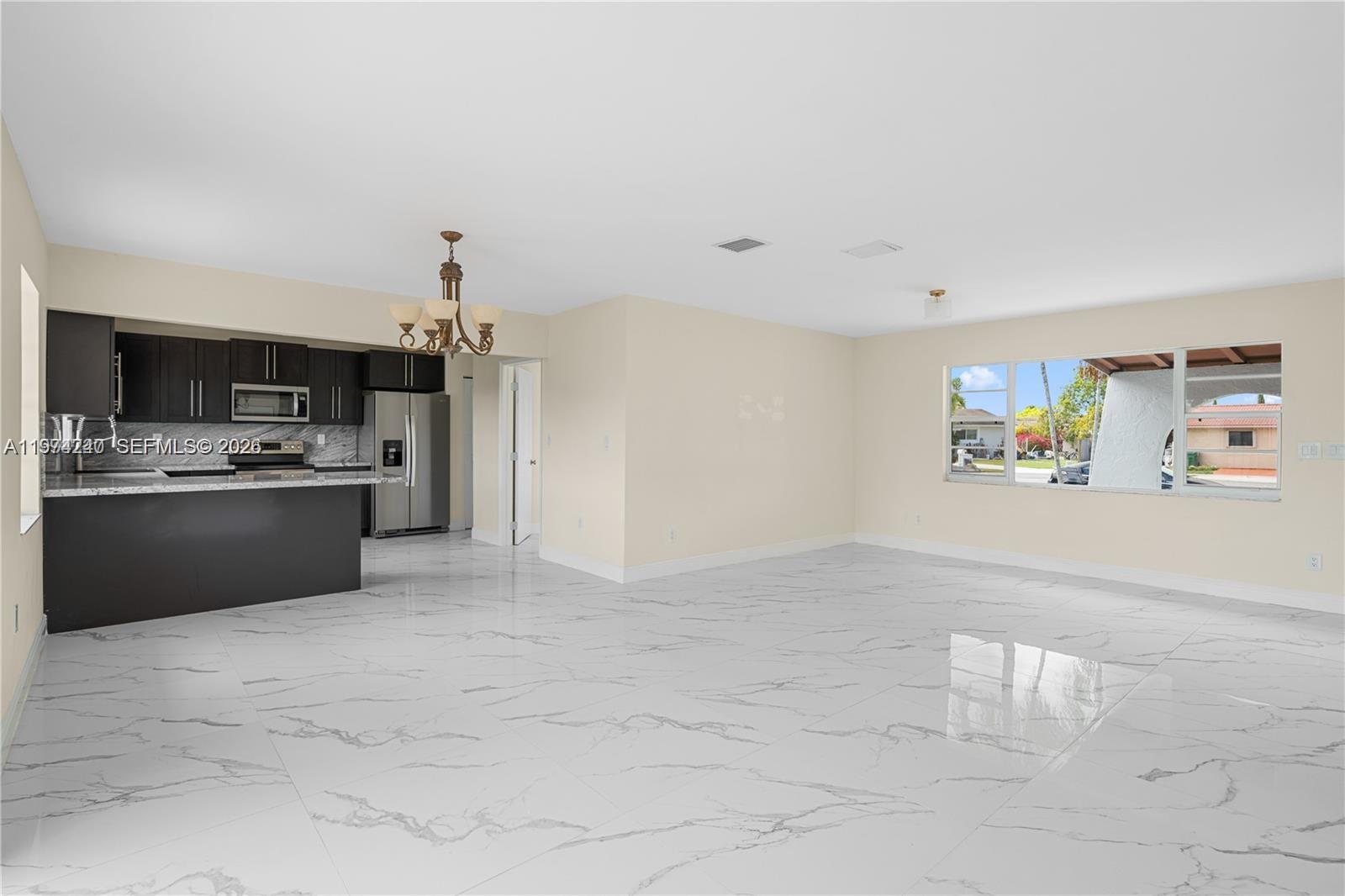 GOLDEN WEST - Residential Lease