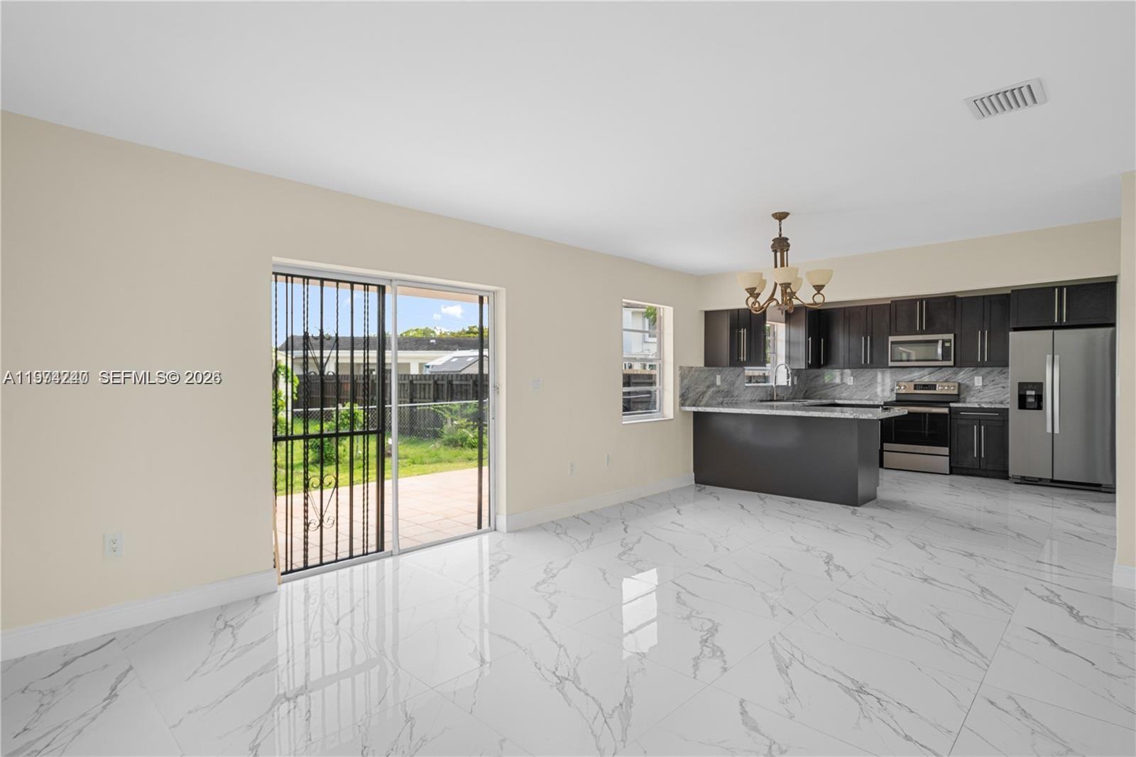 GOLDEN WEST - Residential Lease