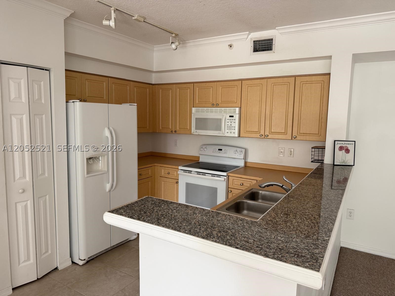 GABLES COURT CONDO - Residential Lease