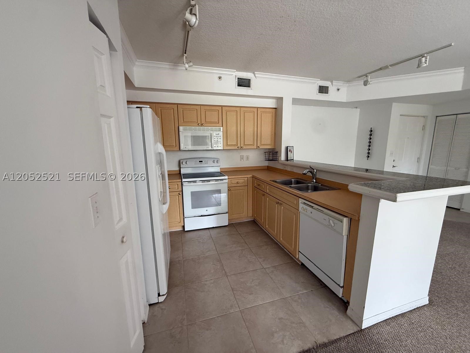 GABLES COURT CONDO - Residential Lease