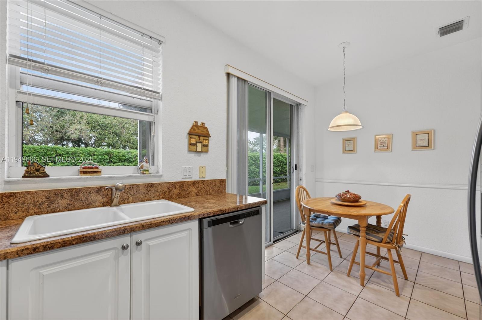 WYNDHAM LAKES EAST - Residential