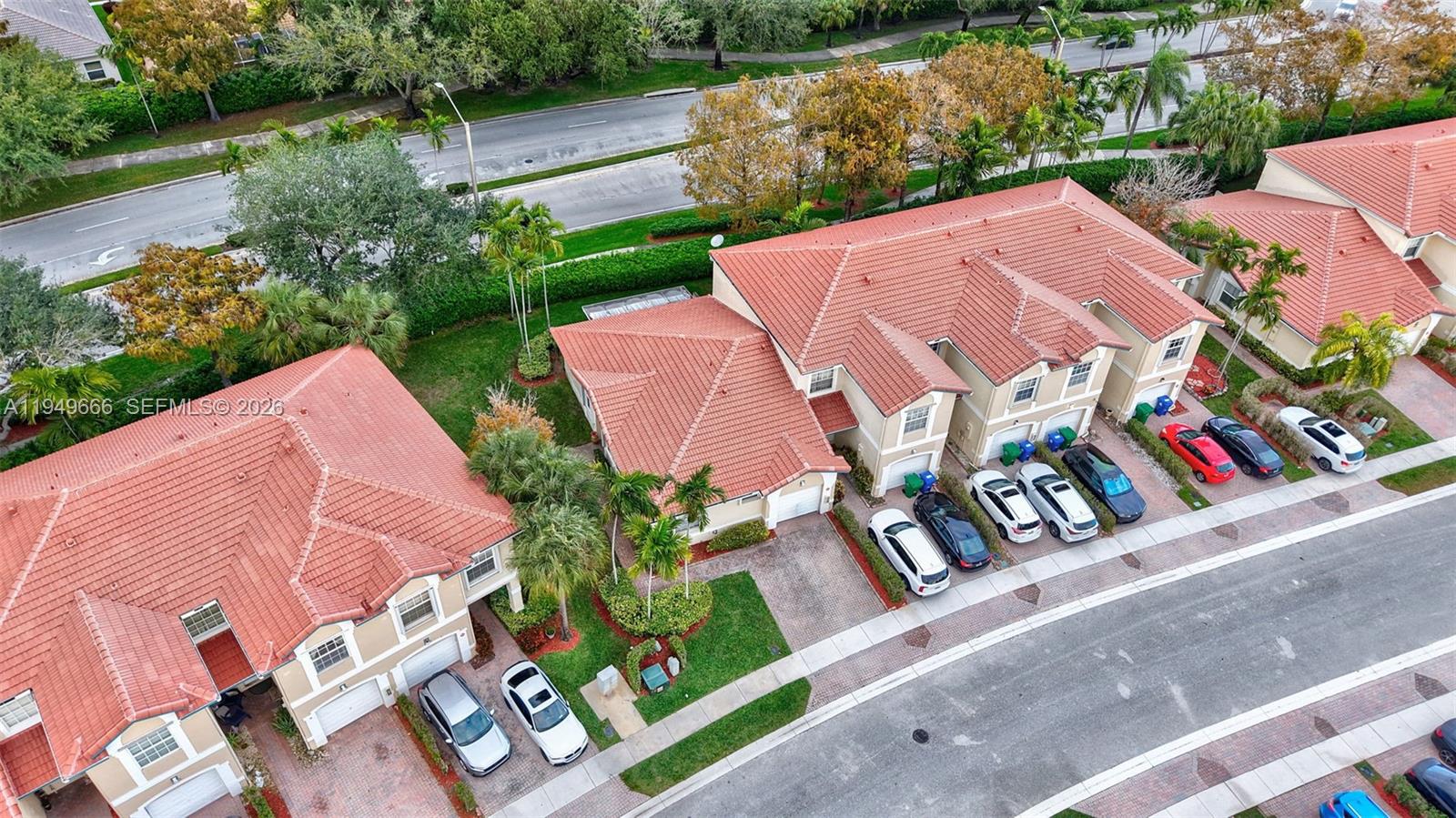 WYNDHAM LAKES EAST - Residential