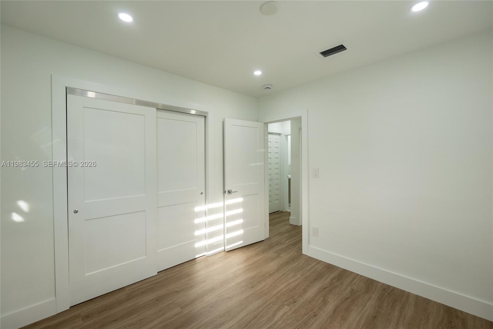 MIAMI LAKES SEC 4 - Residential