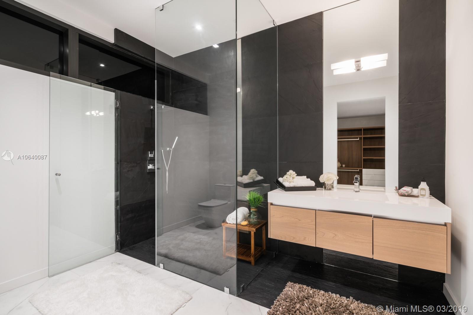 PINECREST - Residential
