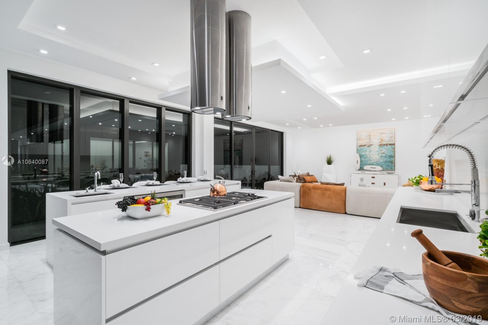 PINECREST - Residential