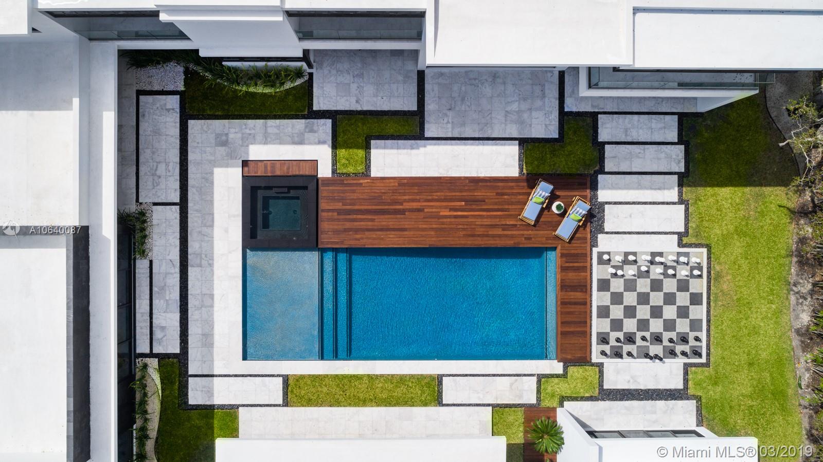 PINECREST - Residential
