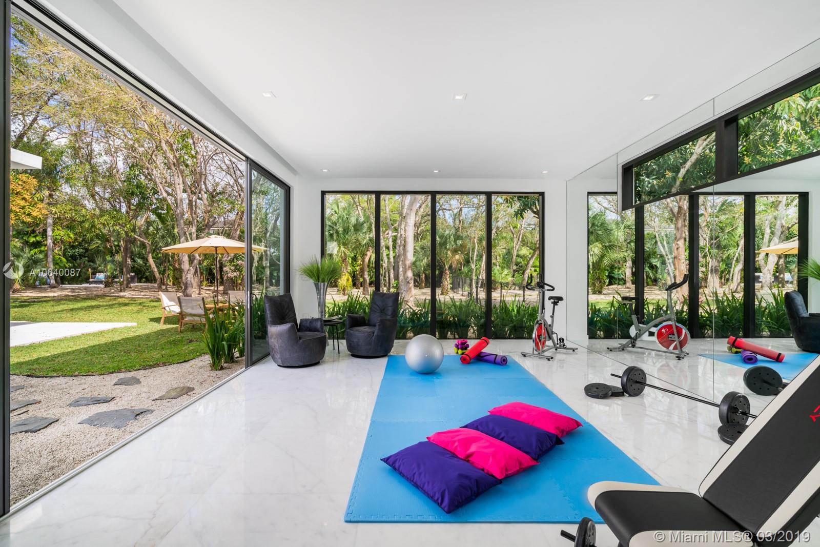 PINECREST - Residential