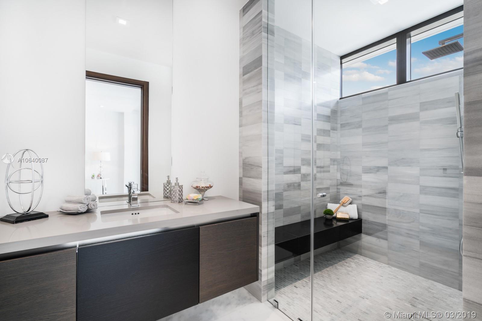 PINECREST - Residential