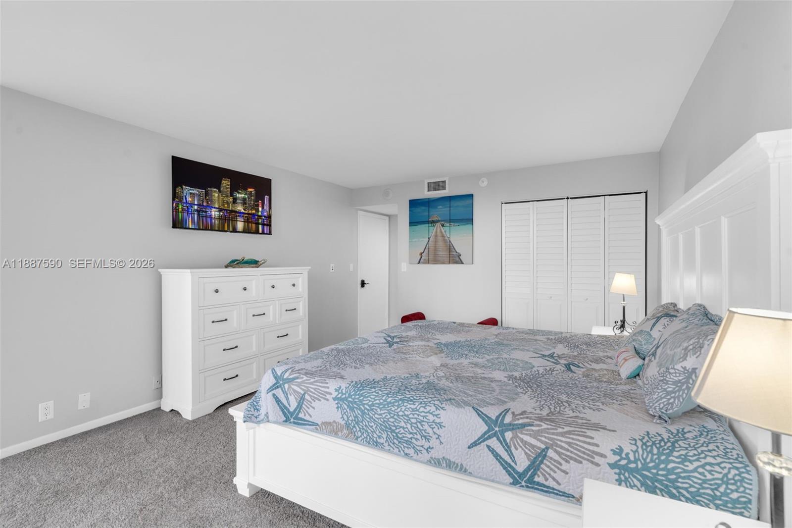 TOWERS OF QUAYSIDE CONDO - Residential