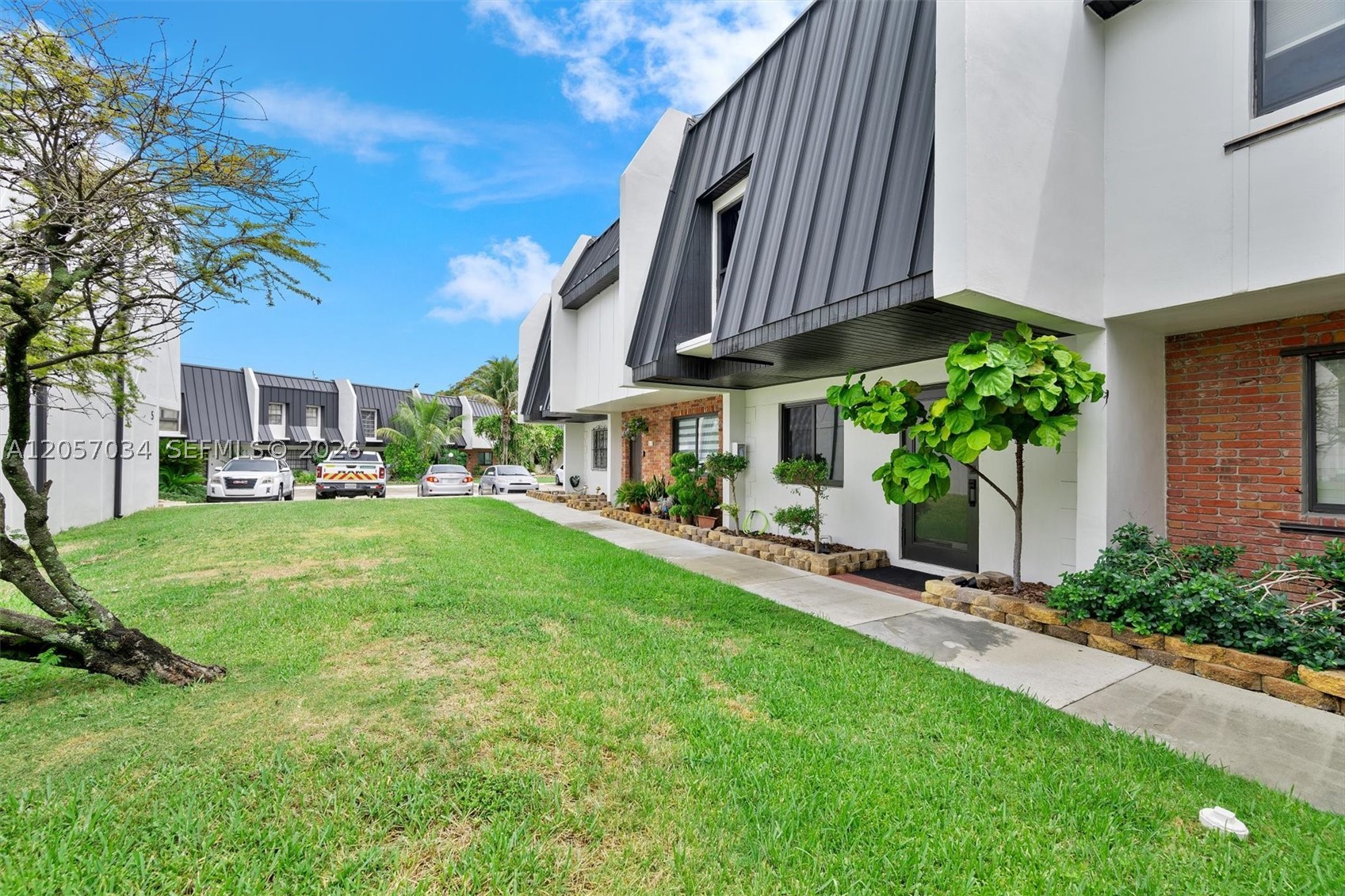 MILLER SIXTY-SEVEN TOWNHO - Residential