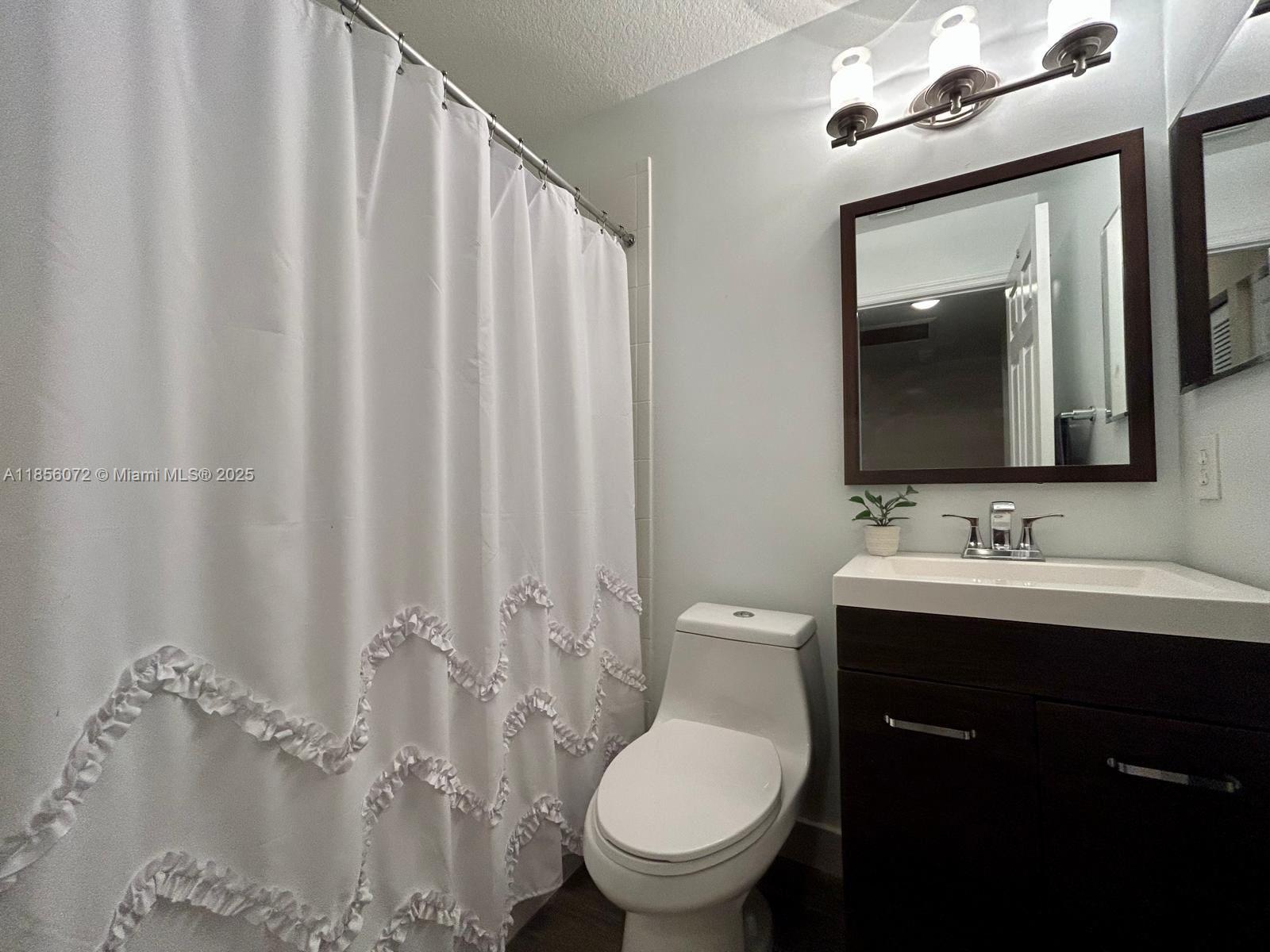 LAS BRISAS AT DORAL CONDO - Residential Lease