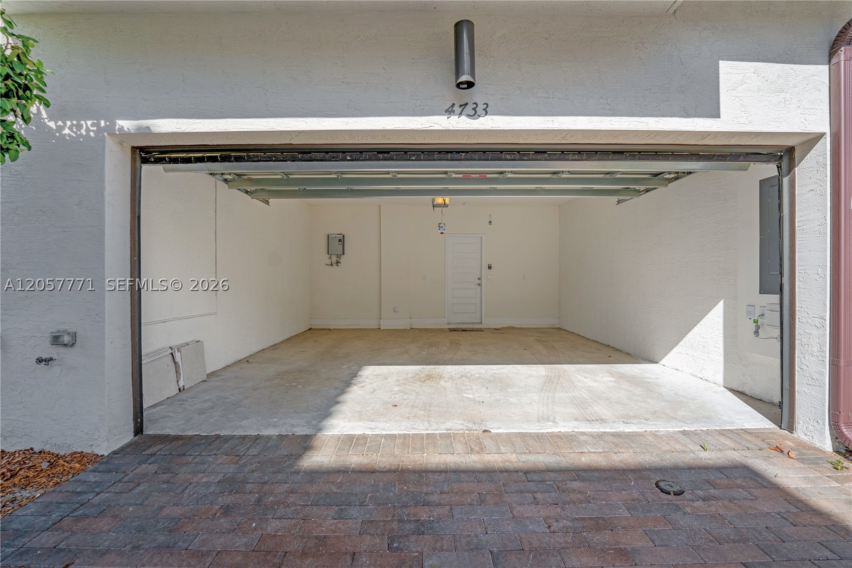 DOWNTOWN DORAL SOUTH PHAS - Residential
