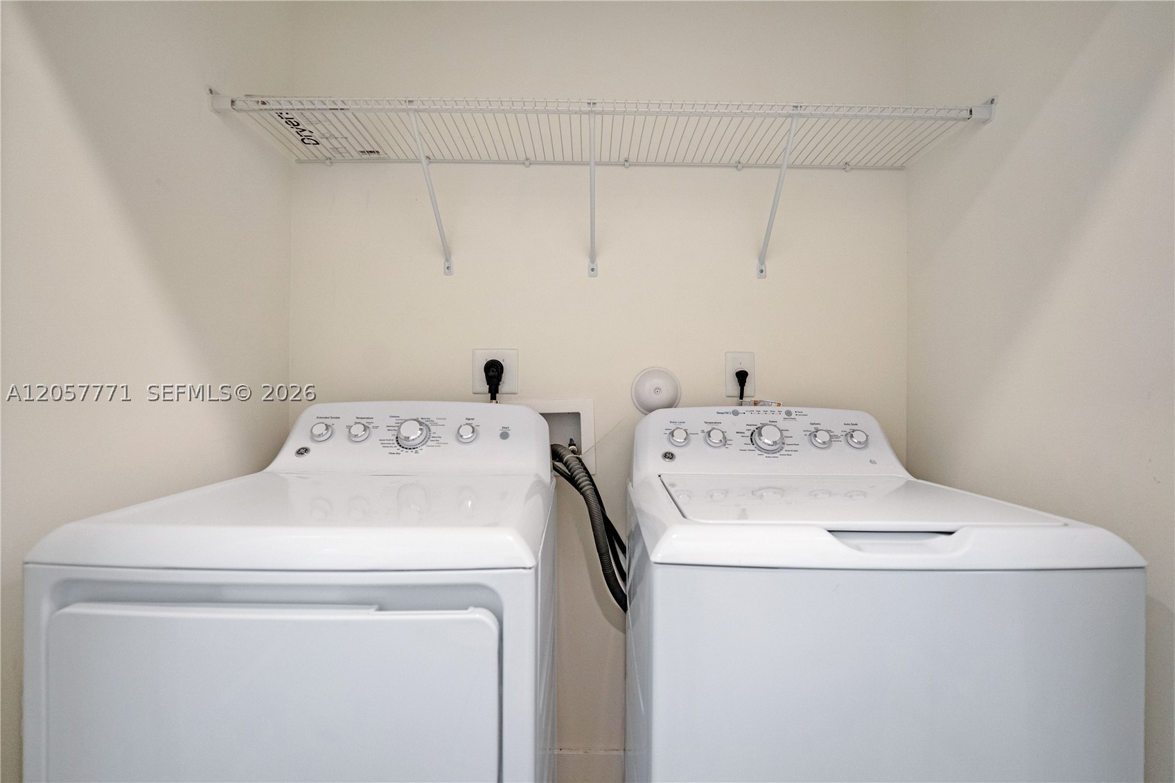 DOWNTOWN DORAL SOUTH PHAS - Residential