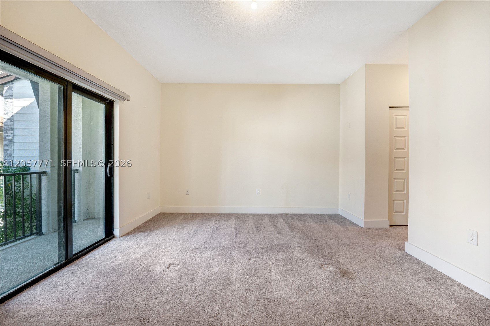 DOWNTOWN DORAL SOUTH PHAS - Residential