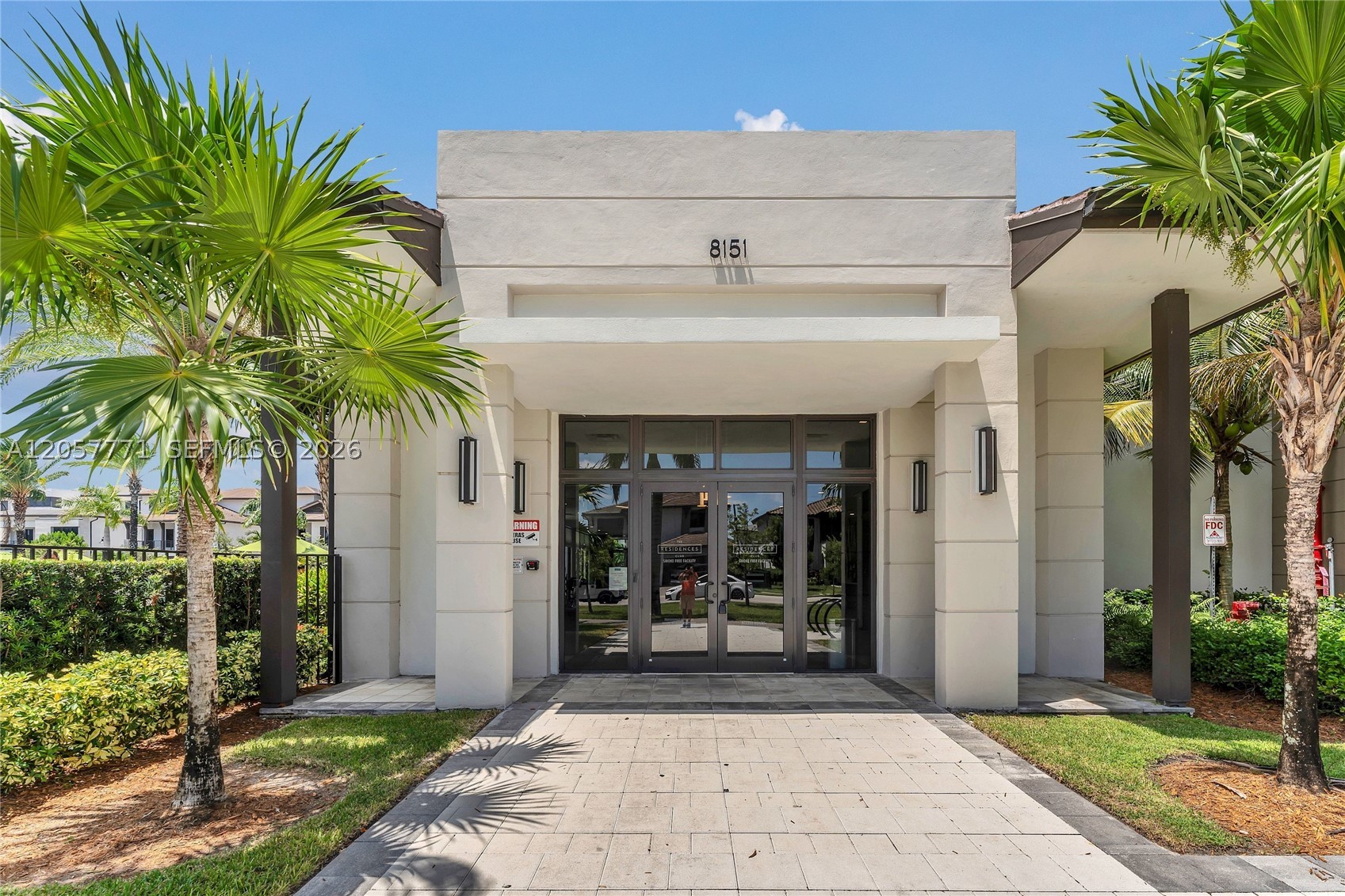 DOWNTOWN DORAL SOUTH PHAS - Residential