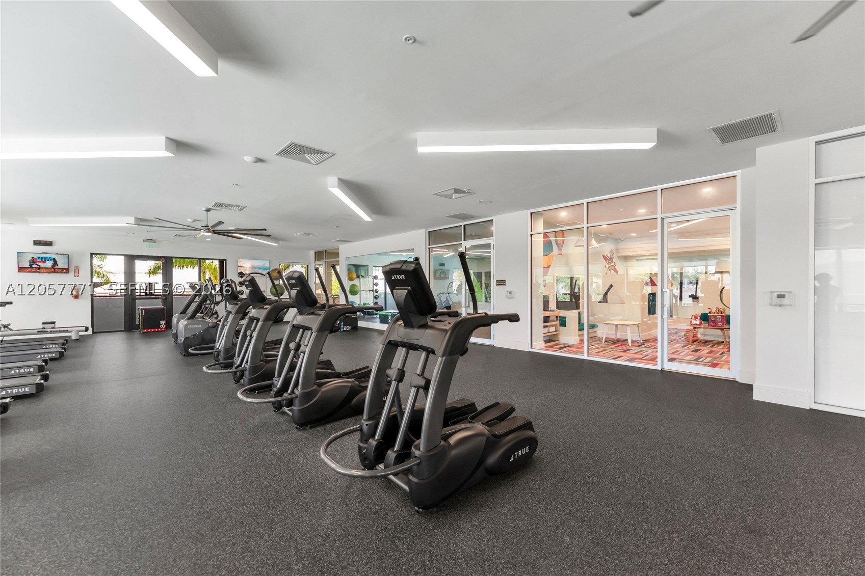 DOWNTOWN DORAL SOUTH PHAS - Residential