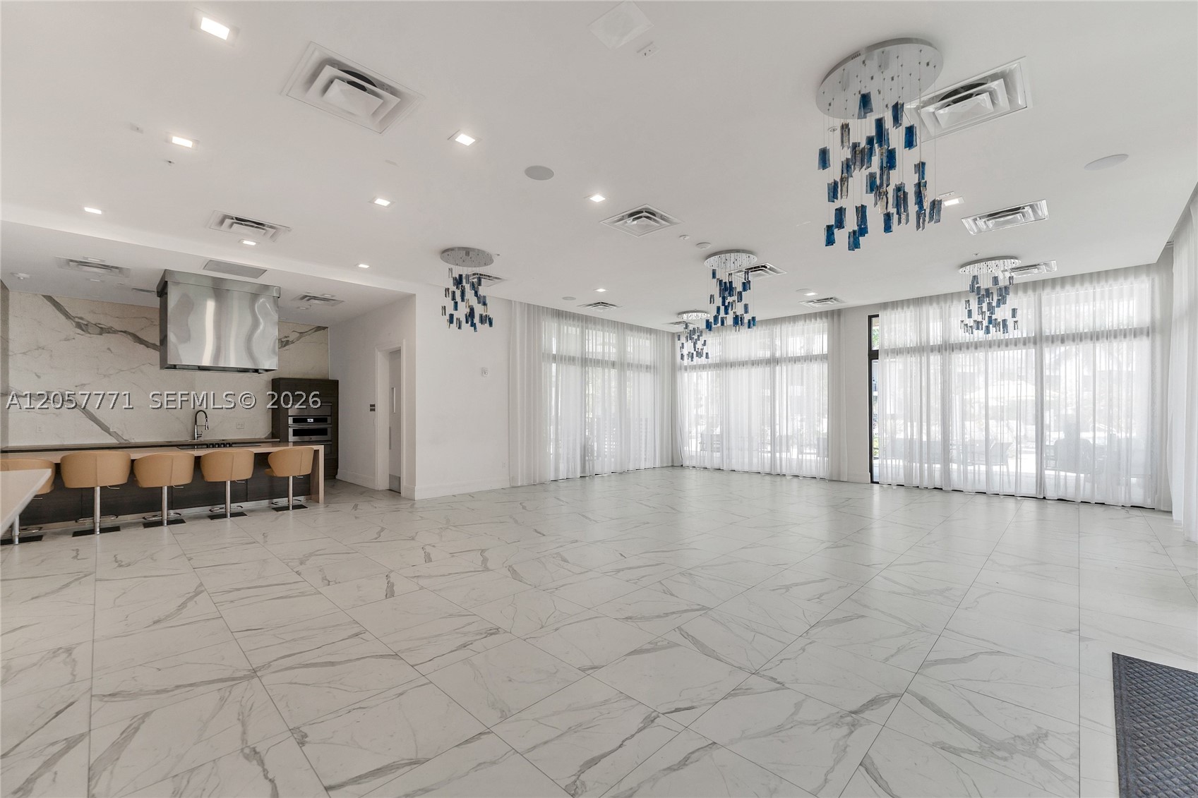 DOWNTOWN DORAL SOUTH PHAS - Residential