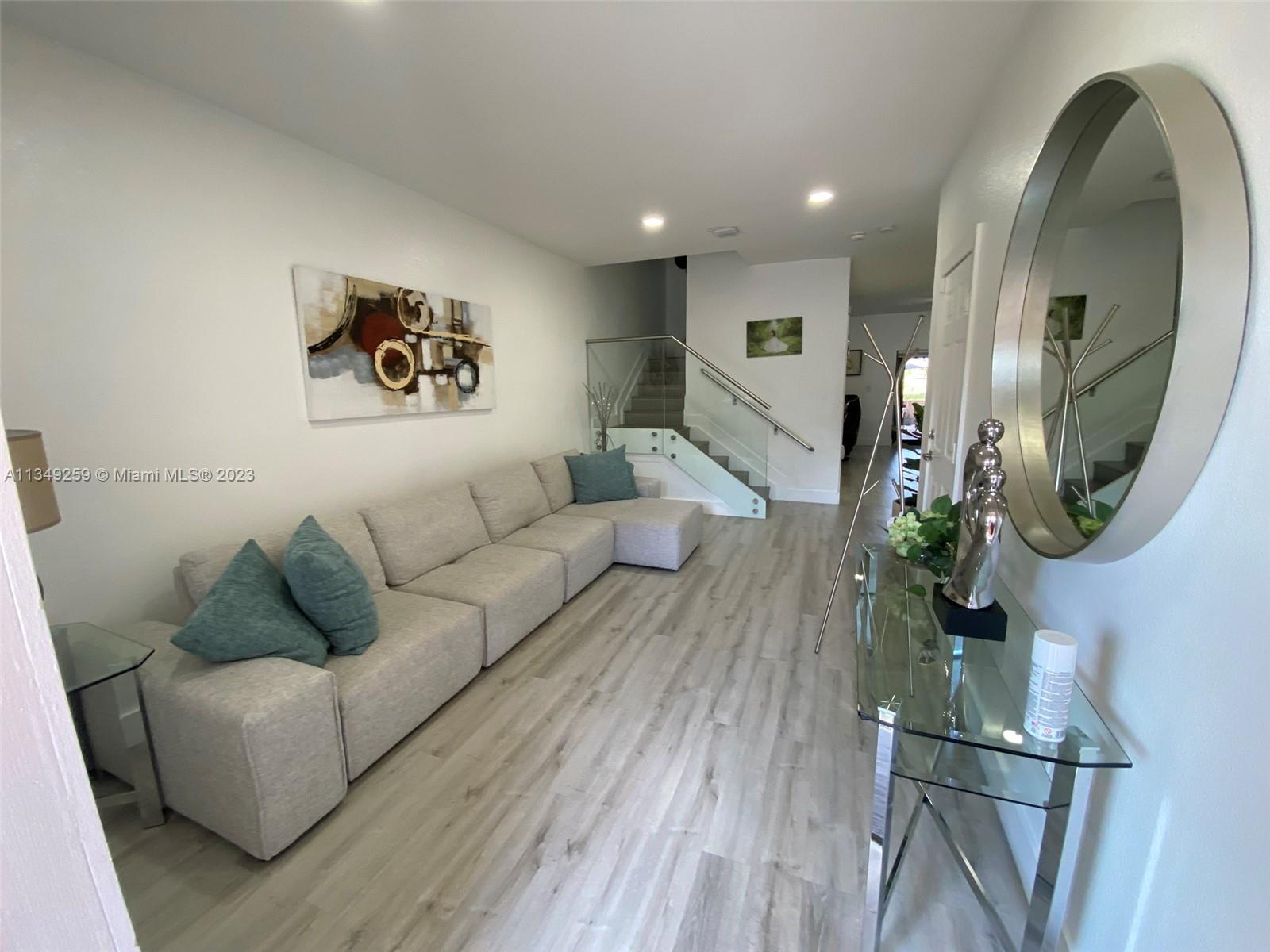 BAYWINDS OF IBIZA - Residential