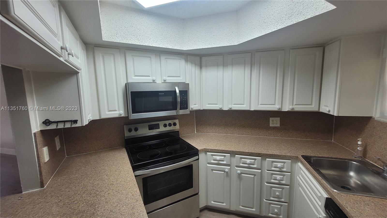 LAS VISTAS AT DORAL CONDO - Residential Lease