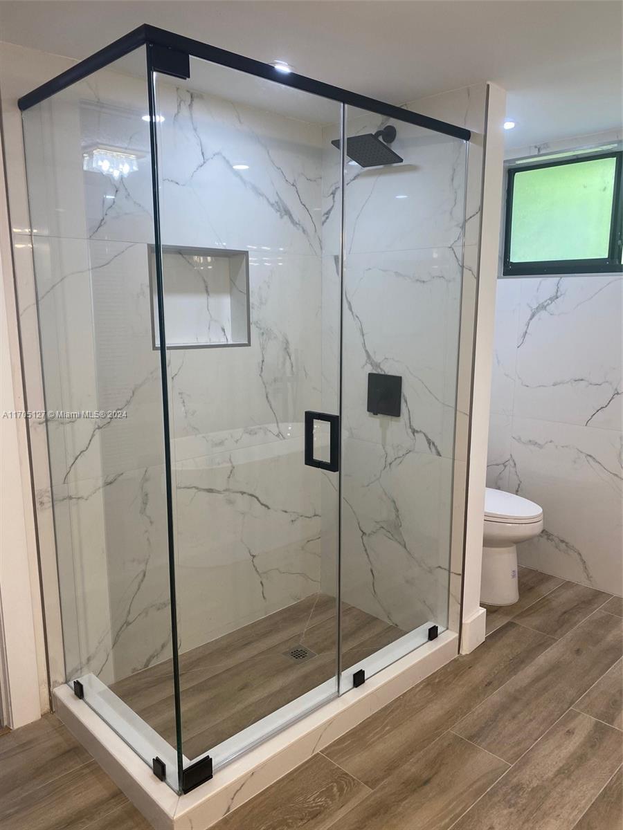SUMMERTREE VILG CALIF CL - Residential Lease