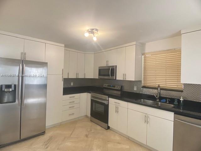 SUMMERTREE VILG CALIF CL - Residential Lease